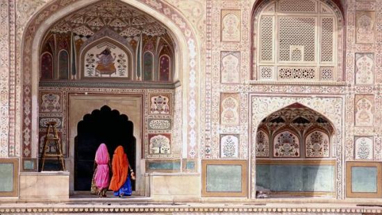 The so-called “pink city” of Jaipur has plenty of attractions to enjoy with a loved one. Source: ThinkStock
