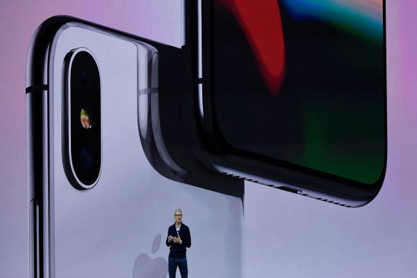 苹果计划在2020年发布史上最大的iPhone:报告