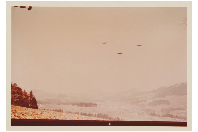 因《x档案》而出名的UFO照片将被拍卖