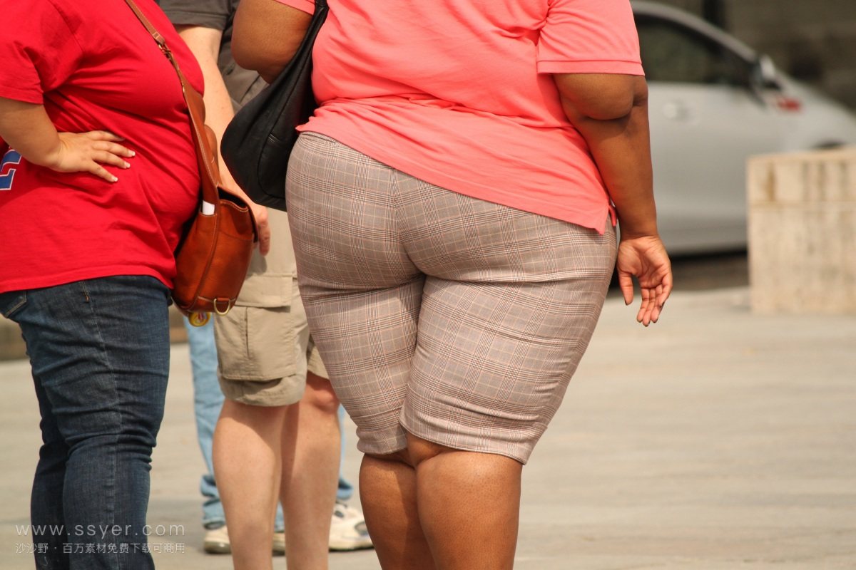 近十年来，美国人的体重增加了，但希望减肥的成年人却减少了