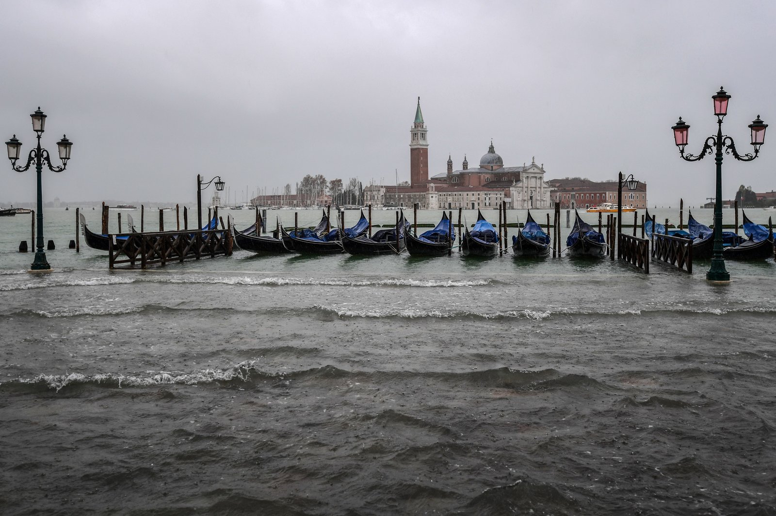 随着水位上涨，人口减少，威尼斯的未来会怎样?