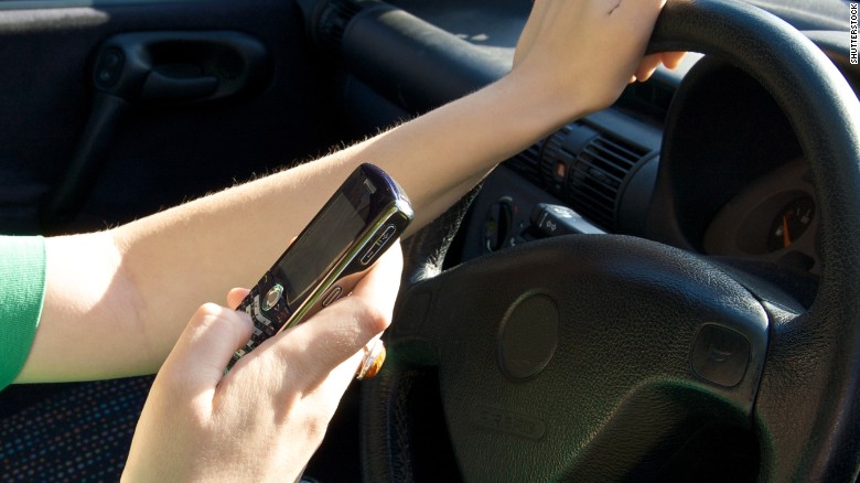 对年轻人来说，玩手机导致的身体伤害在逐年增加