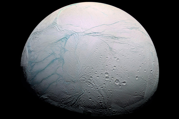 科学家解开土星卫星恩克拉多斯上的“虎纹”之谜