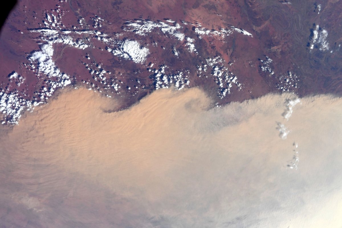 宇航员分享了令人心碎的澳大利亚丛林烟雾照片