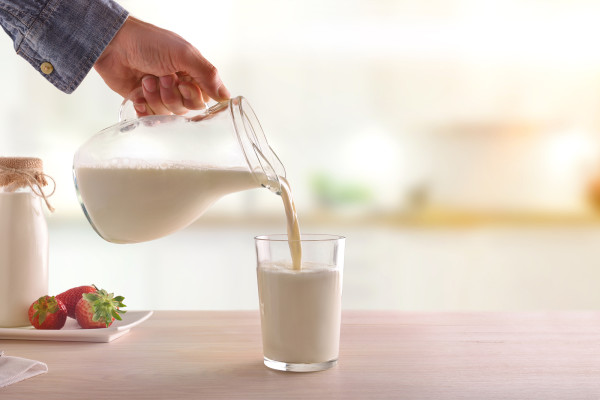 研究发现，喝低脂牛奶可以延缓衰老过程