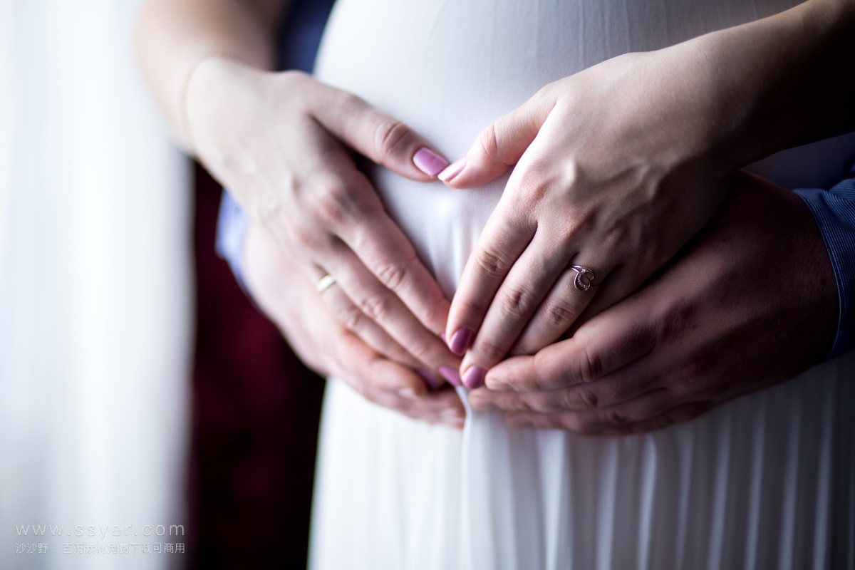 报告称，美国每年有近700名妇女死于怀孕或分娩