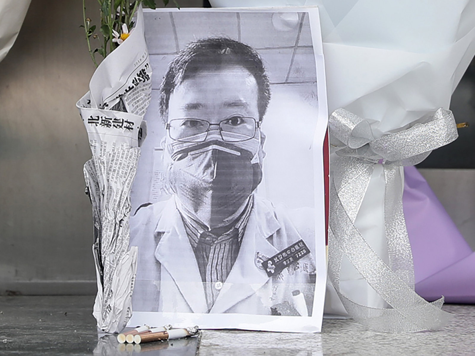 中国将调查“吹哨人”医生死于冠状病毒后的情况