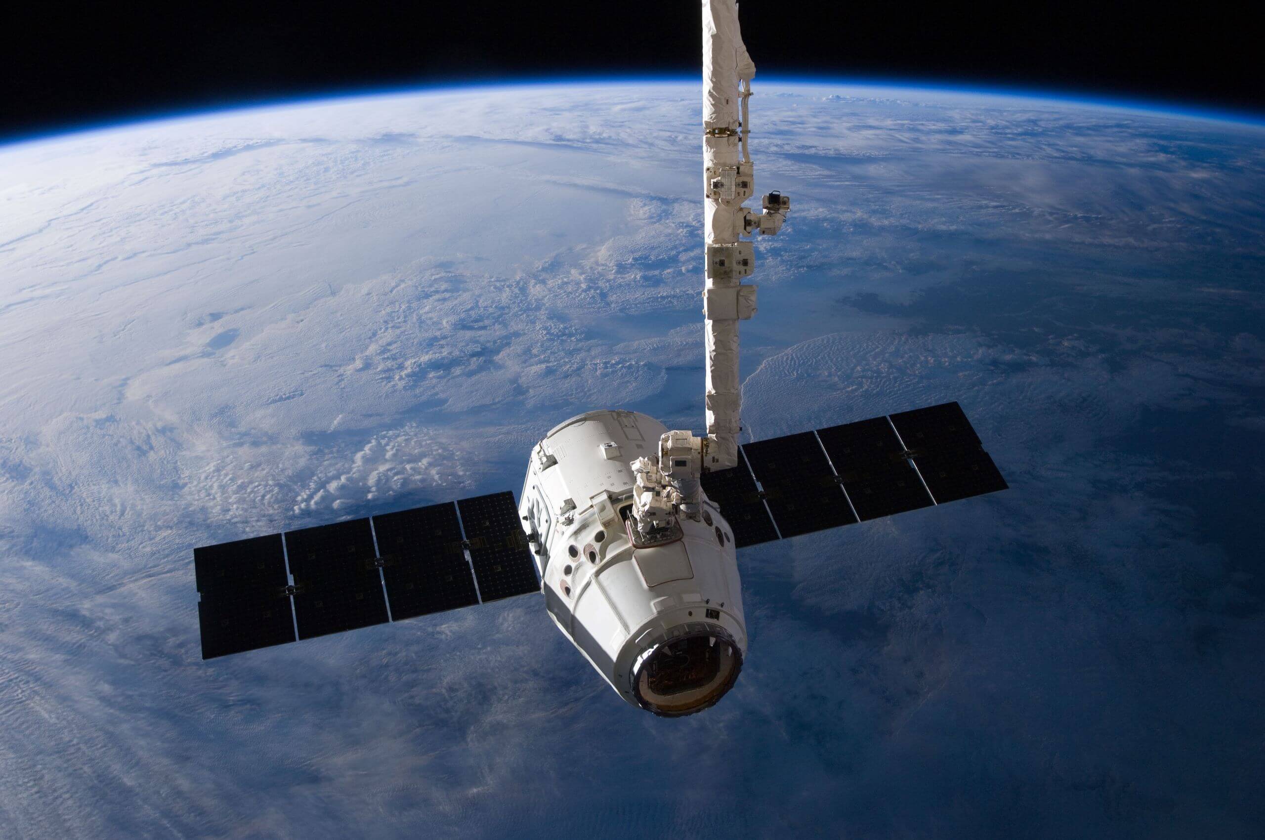 SpaceX将为NASA往月球运货