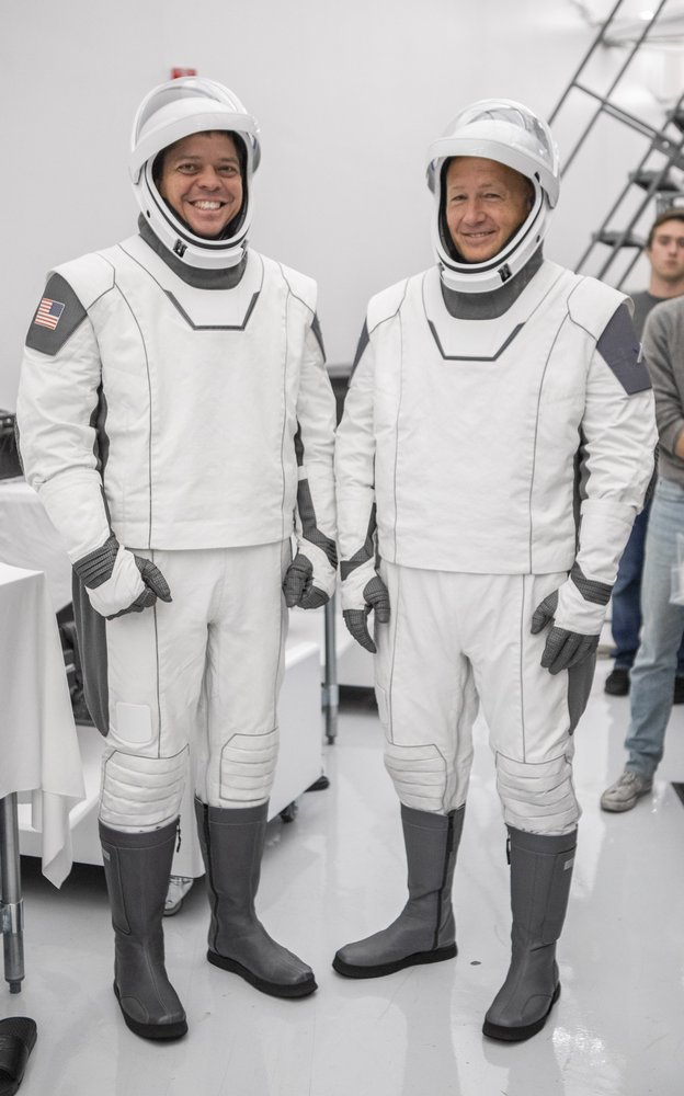SpaceX的首次宇航员发射开创了时尚新纪元