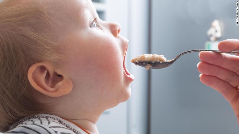 美国顾问小组建议，婴儿饮食中不要添加糖